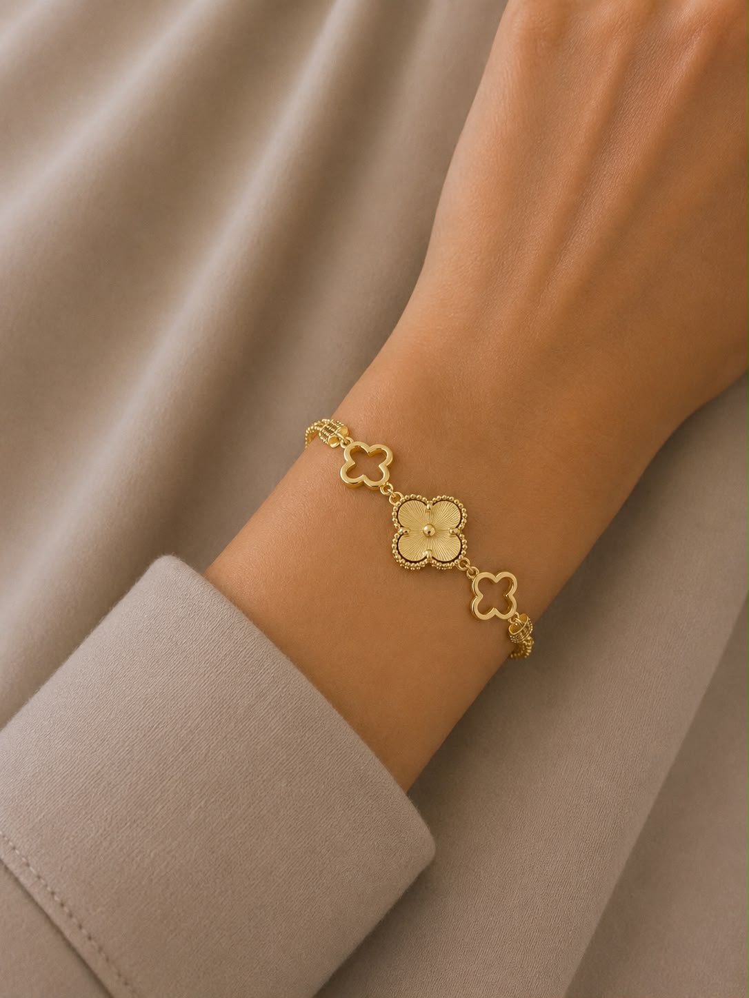 Bracelet 152